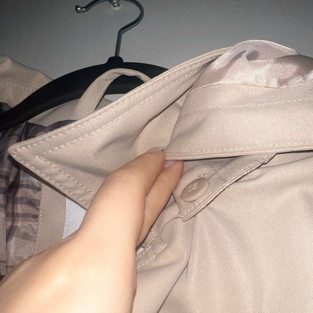 Brand Weatherproof, Waterproof Cream Trench Coat - Picture 6 of 6